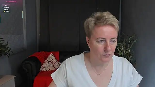Nika Smit online show from 05/23/26, 05:12