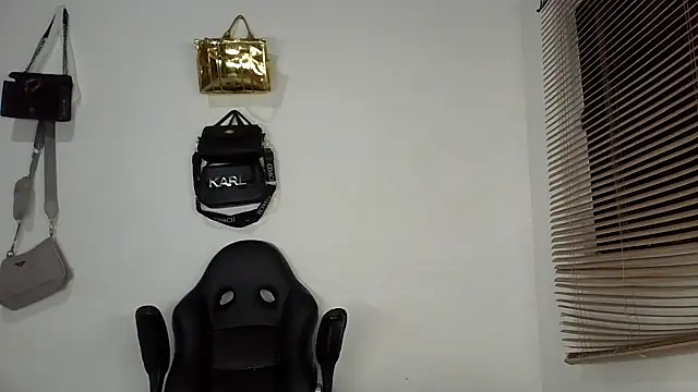 bigcrisblack online show from 09/28/25, 12:27