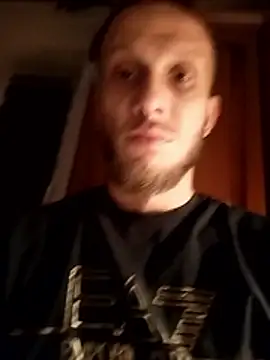 Snapshot of hoot_denis28 chatting on 12/21/24, 03:47 hoot denis28 online show from 12/21/24, 03:47