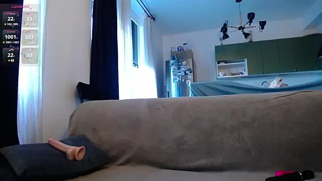 Blond Woman online show from 02/01/25, 02:45