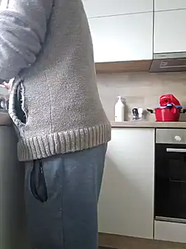 Snapshot of lapa525 chatting on 12/10/24, 09:33 lapa525 online show from 12/10/24, 09:33