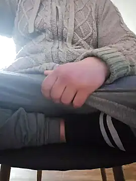 Snapshot of lapa525 chatting on 12/14/24, 12:12 lapa525 online show from 12/14/24, 12:12