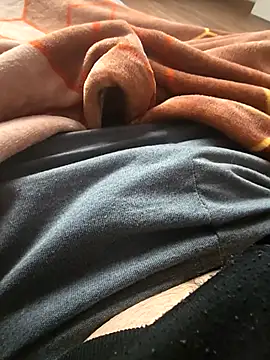 Snapshot of lapa525 chatting on 02/13/25, 01:59 lapa525 online show from 02/13/25, 01:59