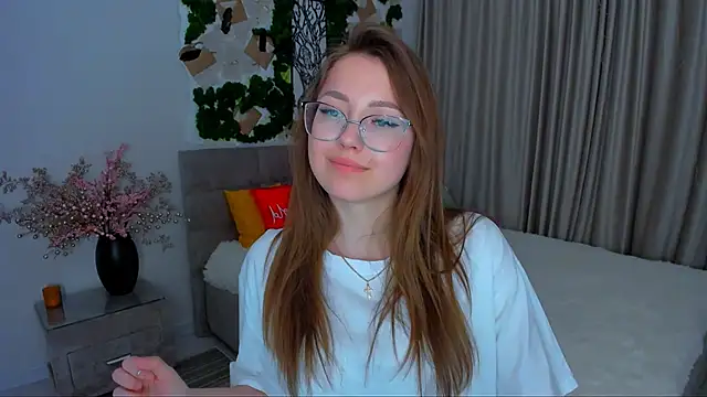 SereneFlame online show from 03/17/25, 09:45