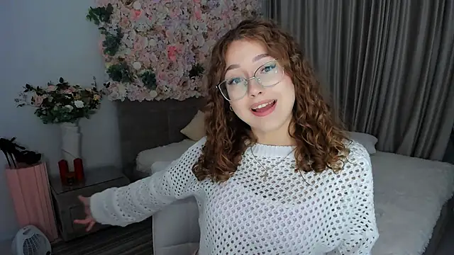 SereneFlame online show from 09/23/25, 04:32