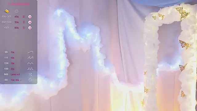 AlisiaSpinnet  online show from 02/07/25, 10:19