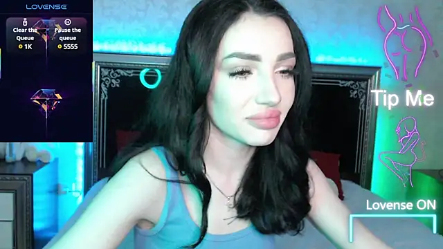 NancyLovee  online show from 02/01/25, 04:54