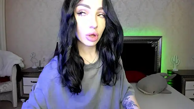 NancyLovee  online show from 03/15/25, 06:10