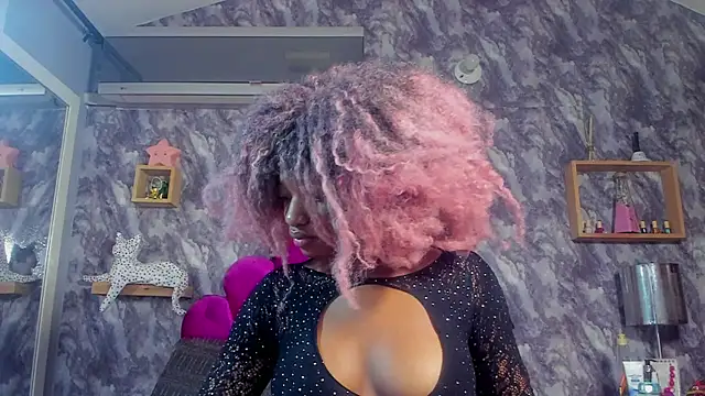 EMMAPARISS online show from 12/03/25, 11:41