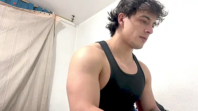 Snapshot of logan_x3 chatting on 07/04/26, 05:24 logan x3 online show from 07/04/26, 05:24