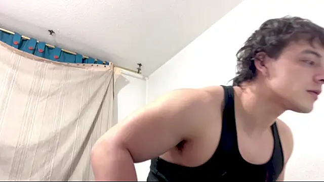 Snapshot of logan_x3 chatting on 07/05/26, 04:19 logan x3 online show from 07/05/26, 04:19