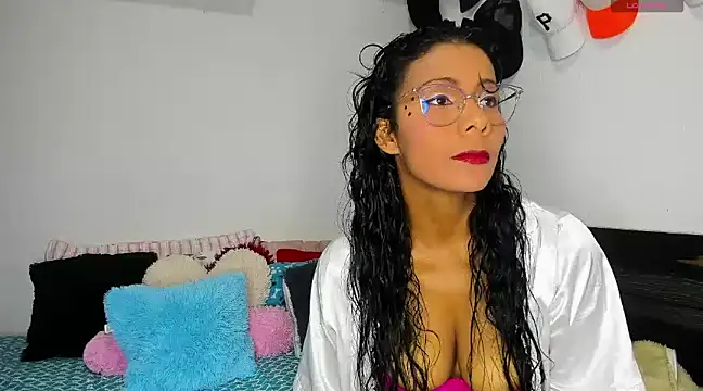 Nenita Hot  online show from 03/06/25, 05:54