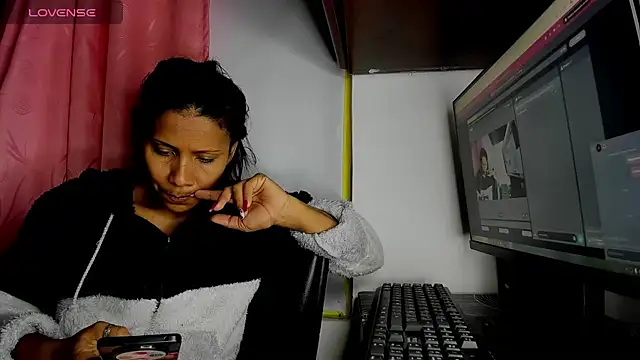 Nenita Hot  online show from 09/08/25, 08:52