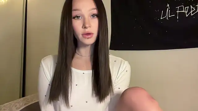 ur molly online show from 11/03/25, 01:34