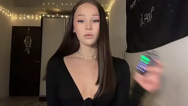 ur molly online show from 03/24/26, 12:43