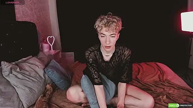 TrevorBenson online show from 11/12/25, 03:07