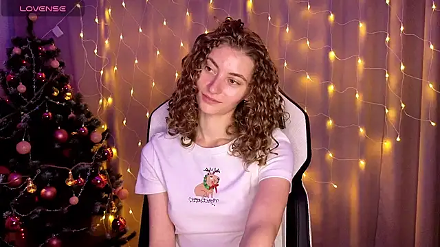 lady curls online show from 12/13/24, 01:48