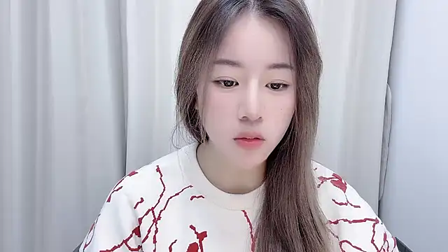 chloe-01 online show from 12/16/24, 12:16