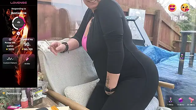 tattoomilf86 online show from 03/10/25, 01:54