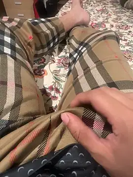 Snapshot of sonug0912 chatting on 02/16/26, 09:33 sonug0912 online show from 02/16/26, 09:33