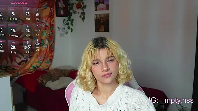 HiScarlett online show from 09/18/25, 06:43