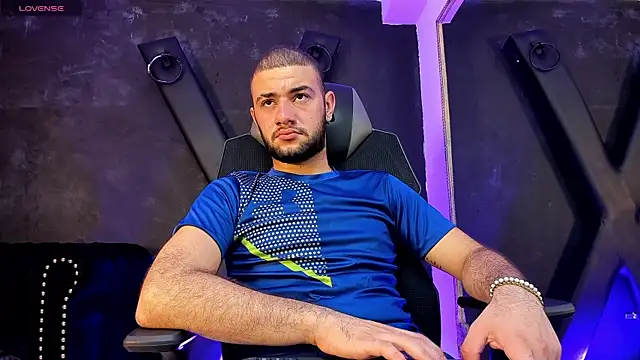 MaximusDick1  online show from 09/24/25, 03:54