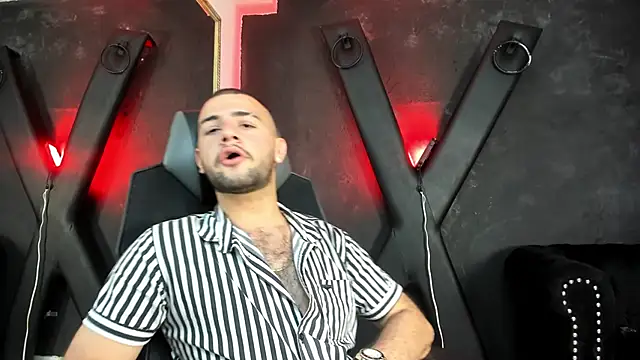 MaximusDick1  online show from 09/26/25, 03:54