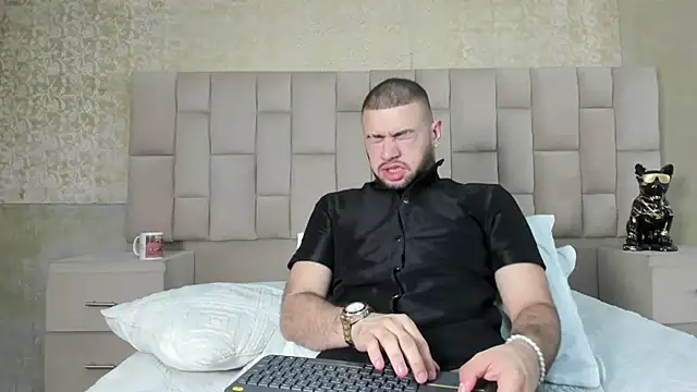 MaximusDick1  online show from 10/11/25, 03:28