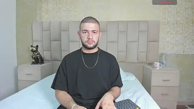 MaximusDick1  online show from 11/14/25, 04:11