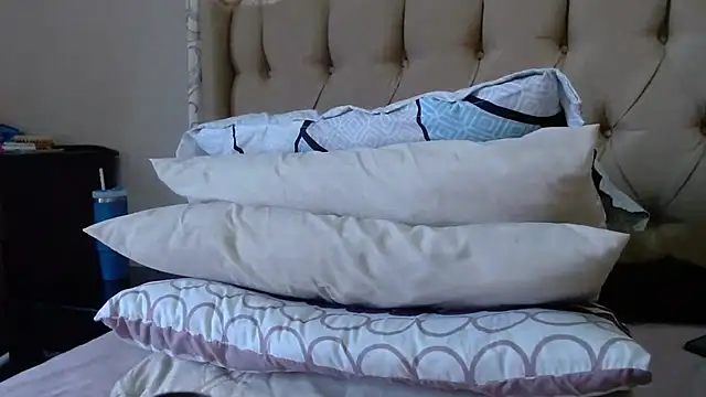QUEENSHEBAxx01 online show from 07/18/26, 05:55
