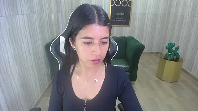 Snapshot of Bela_t_ chatting on 12/04/24, 04:16 Bela t online show from 12/04/24, 04:16