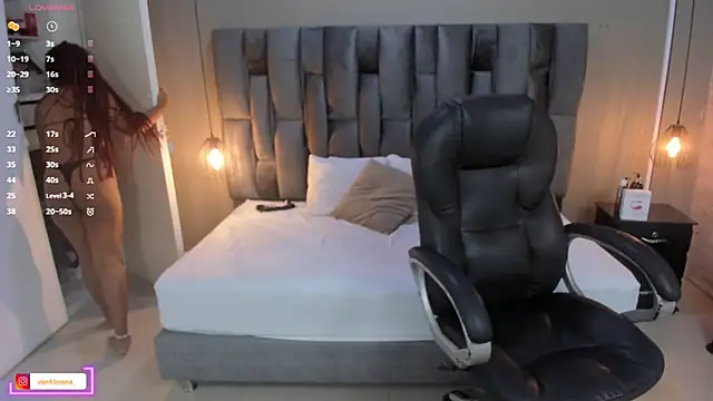 Snapshot of Lorena_Vieira_ chatting on 03/10/25, 08:12 Lorena Vieira  online show from 03/10/25, 08:12