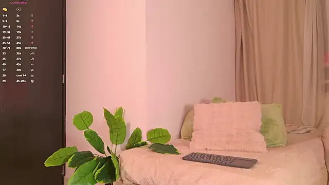 Lorena Vieira  online show from 07/21/26, 12:35