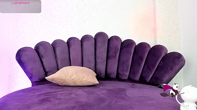 Snapshot of sofi_soft_ chatting on 10/17/25, 05:04 sofi soft  online show from 10/17/25, 05:04