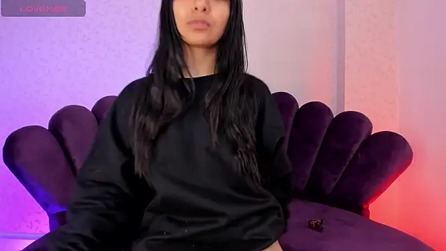 Snapshot of sofi_soft_ chatting on 10/20/25, 05:02 sofi soft  online show from 10/20/25, 05:02