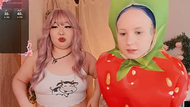 Snapshot of mei_honey_ chatting on 12/13/24, 05:00 mei honey  online show from 12/13/24, 05:00