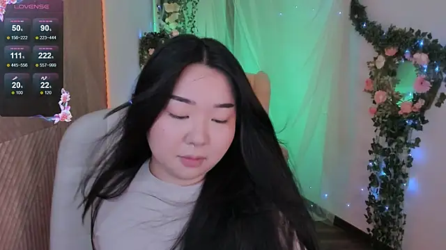 Snapshot of mei_honey_ chatting on 01/02/25, 05:24 mei honey  online show from 01/02/25, 05:24