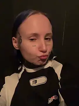 Snapshot of mei_honey_ chatting on 01/26/25, 11:39 mei honey  online show from 01/26/25, 11:39