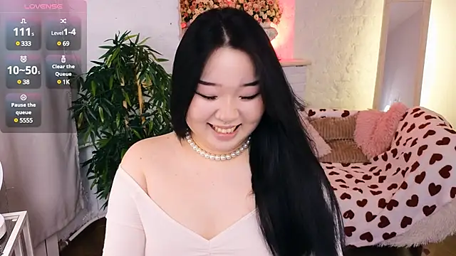 Snapshot of mei_honey_ chatting on 02/28/25, 01:47 mei honey  online show from 02/28/25, 01:47