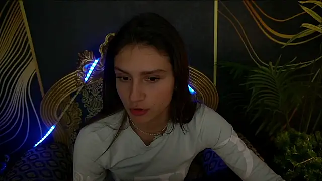 ValeryRoyale online show from 02/04/25, 12:00