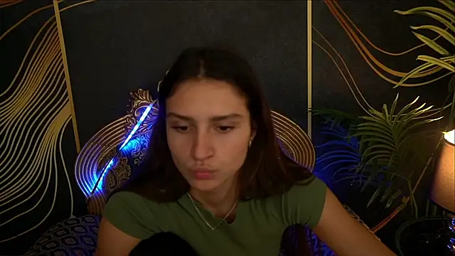 ValeryRoyale online show from 02/10/25, 05:52