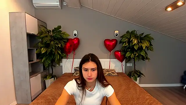 ValeryRoyale online show from 02/18/25, 08:16