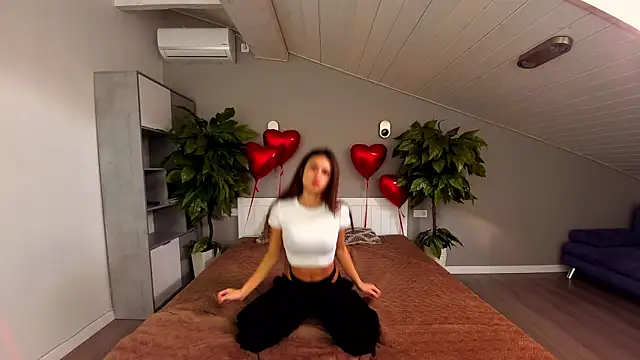 ValeryRoyale online show from 02/18/25, 11:22