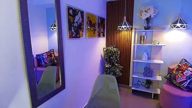 Dalila Sky online show from 11/04/25, 06:07