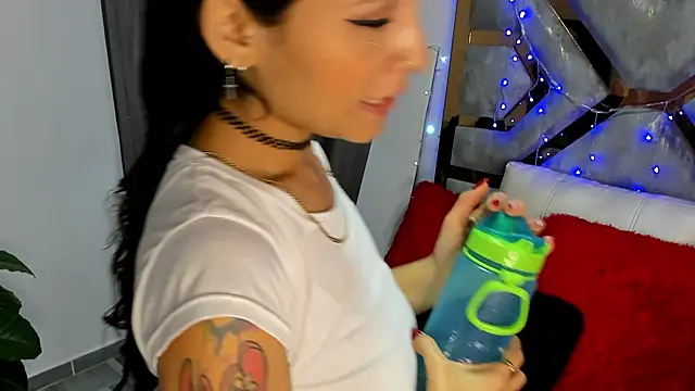 BRITHANY SPARK online show from 01/04/25, 07:34