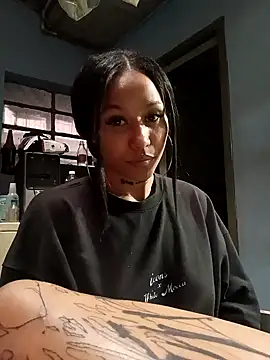 Snapshot of devi_black13_ chatting on 12/24/24, 10:17 devi black13  online show from 12/24/24, 10:17