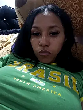 Snapshot of devi_black13_ chatting on 12/28/24, 02:01 devi black13  online show from 12/28/24, 02:01