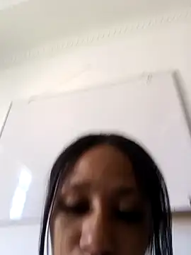 Snapshot of devi_black13_ chatting on 01/16/25, 03:35 devi black13  online show from 01/16/25, 03:35