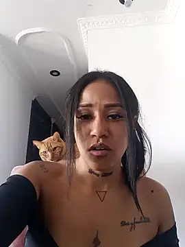 Snapshot of devi_black13_ chatting on 01/29/25, 07:53 devi black13  online show from 01/29/25, 07:53