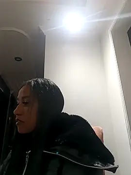 Snapshot of devi_black13_ chatting on 02/15/25, 12:15 devi black13  online show from 02/15/25, 12:15